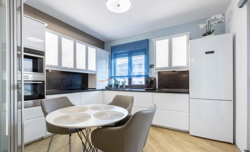 3 camere cu loc parcare subteran inclus Bucuresti/Pipera