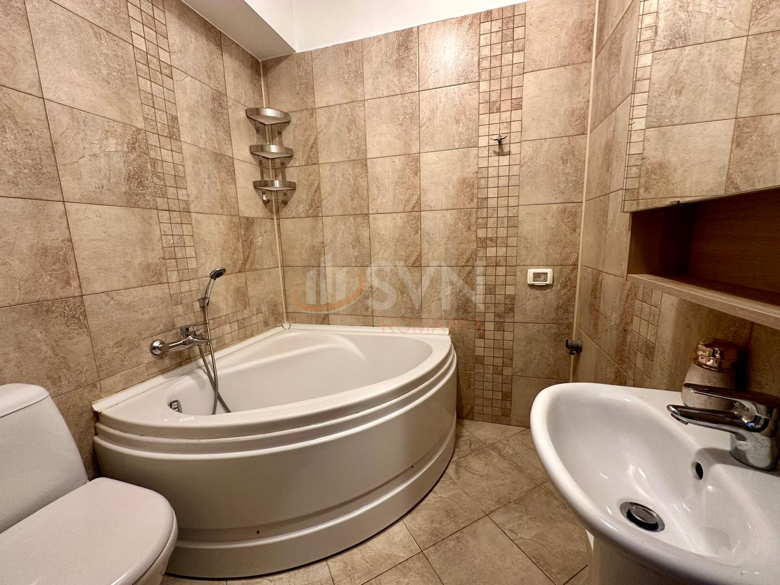 3 camere cu loc parcare subteran inclus Bucuresti/Damaroaia