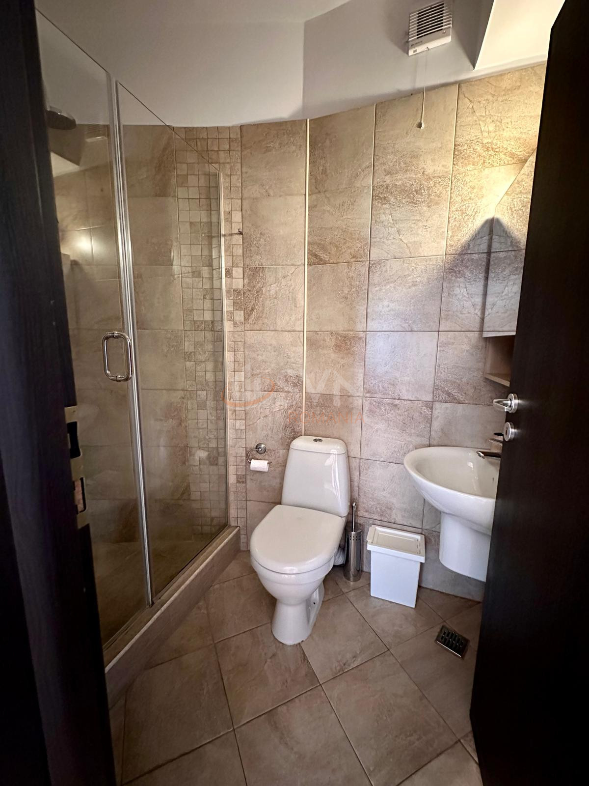 3 camere cu loc parcare subteran inclus Bucuresti/Damaroaia