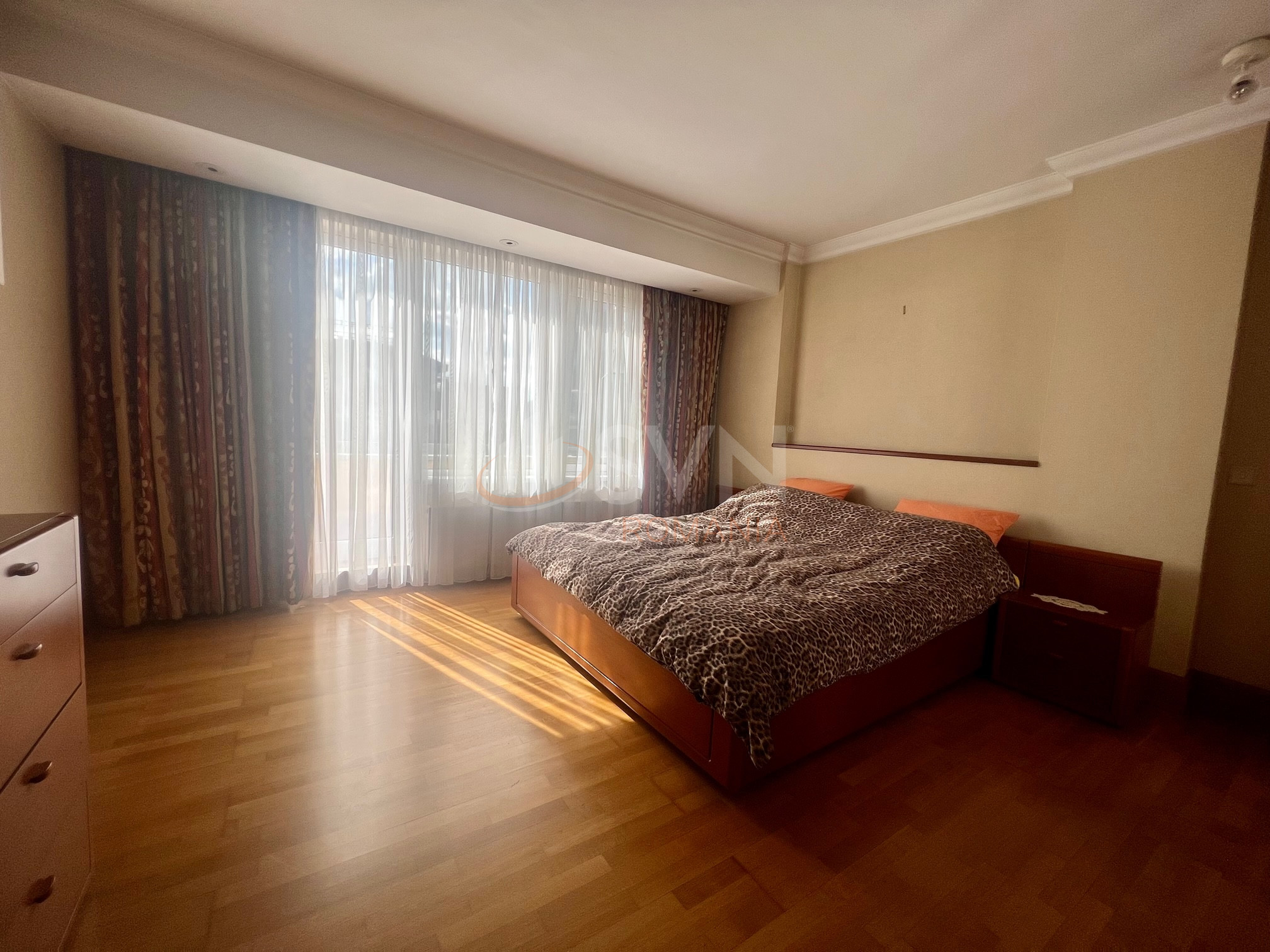 3 camere cu loc parcare subteran inclus Bucuresti/Dorobanti
