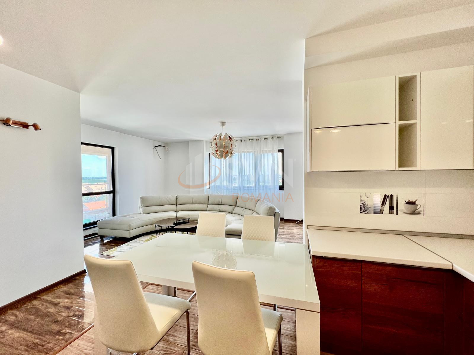 3 camere cu loc parcare subteran inclus Bucuresti/Pipera