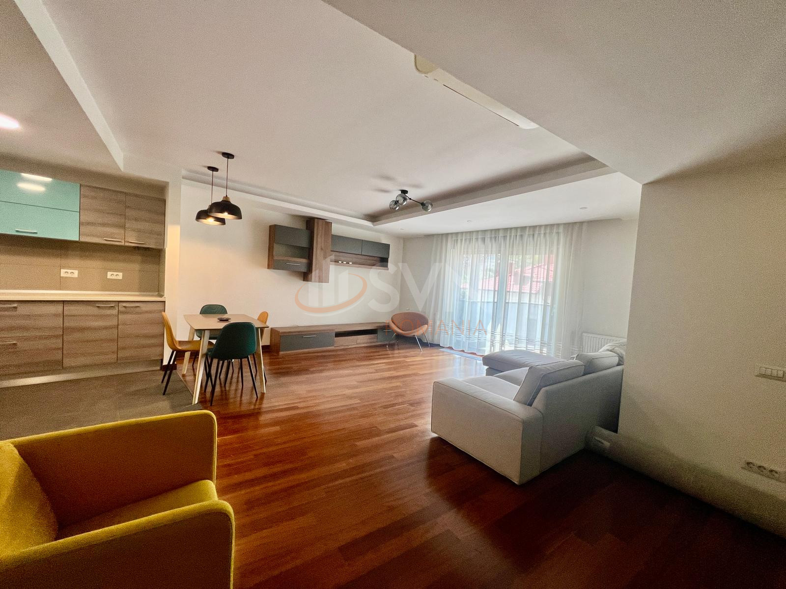 3 camere cu loc parcare subteran inclus Bucuresti/Victoriei