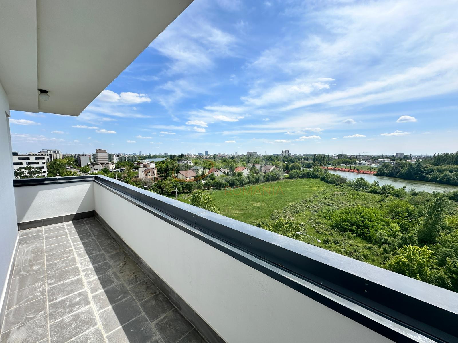 3 camere cu loc parcare subteran inclus Bucuresti/Baneasa