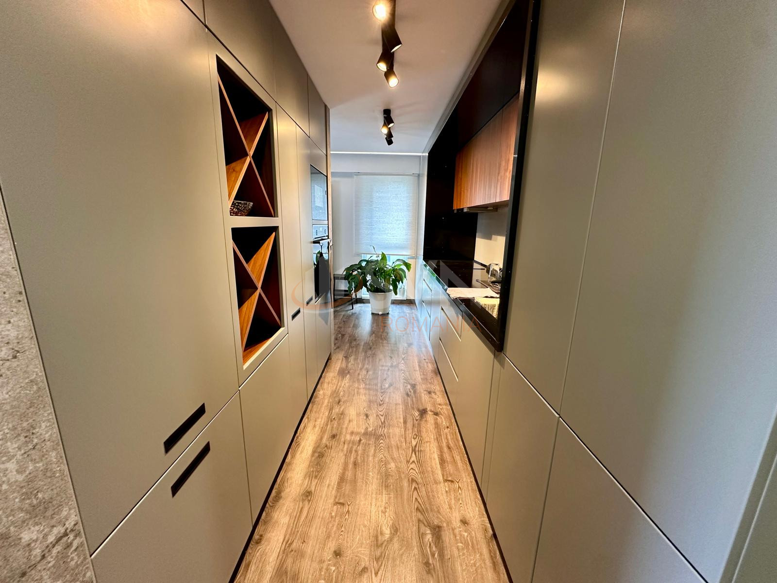 3 camere cu loc parcare subteran inclus Bucuresti/Pipera