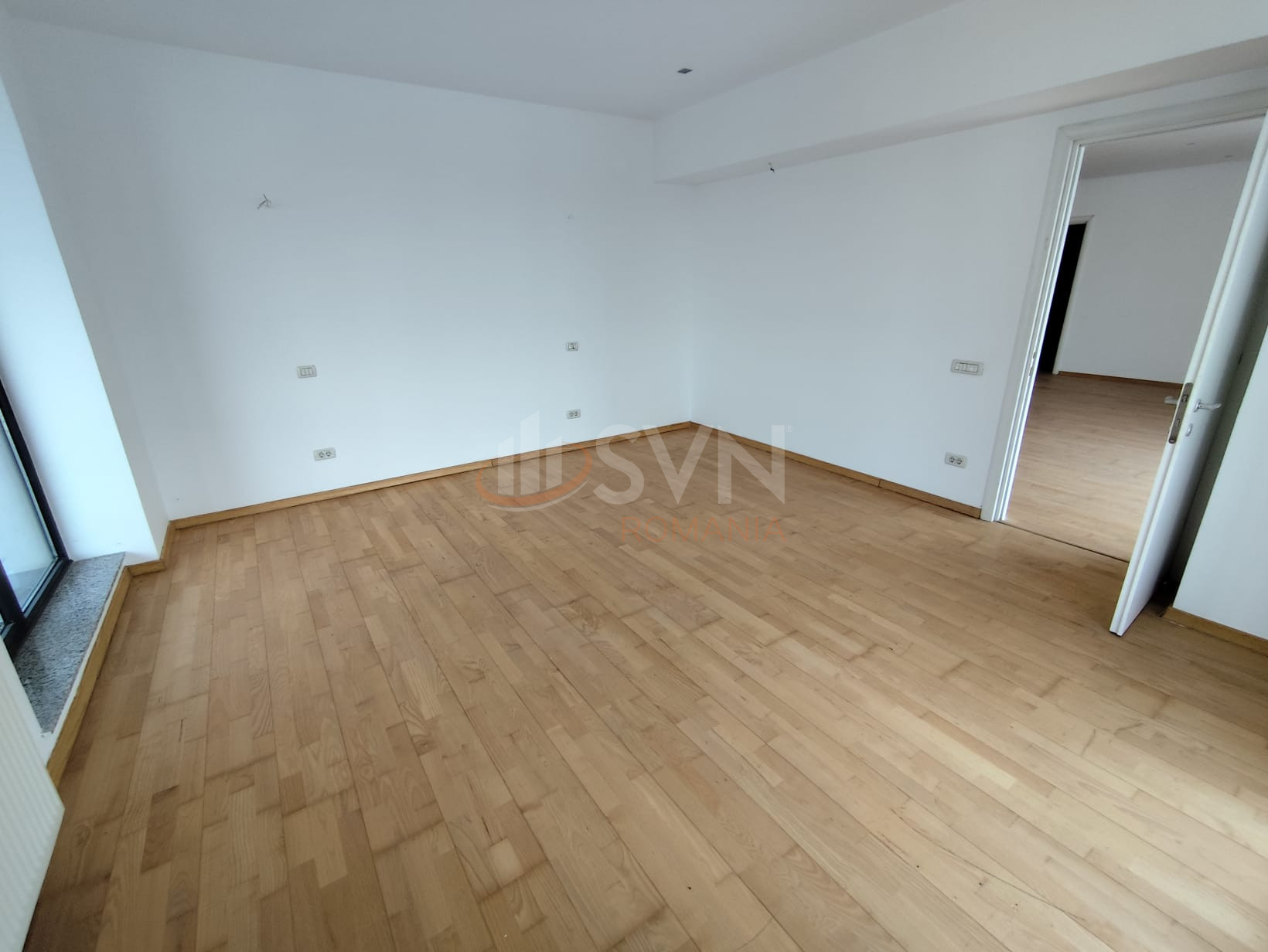 3 camere cu loc parcare subteran inclus Bucuresti/Herastrau