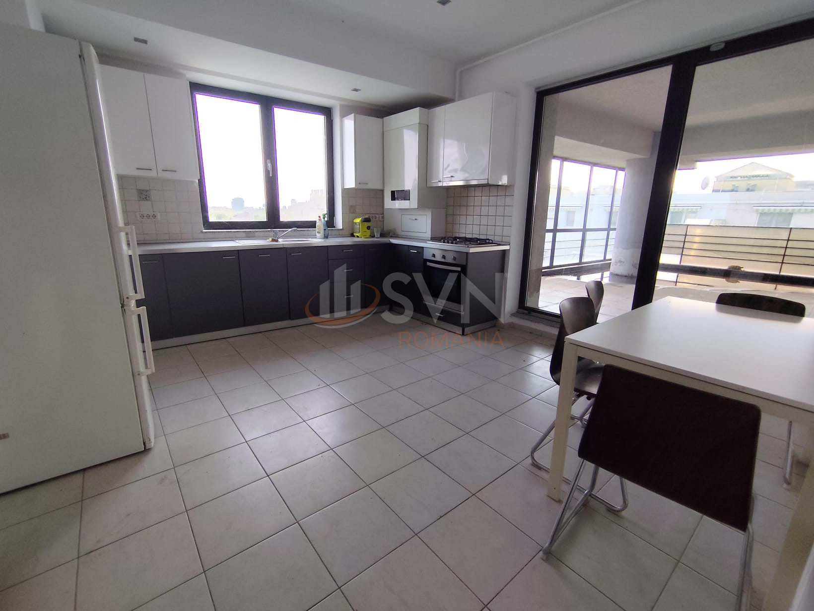 3 camere cu loc parcare subteran inclus Bucuresti/Herastrau