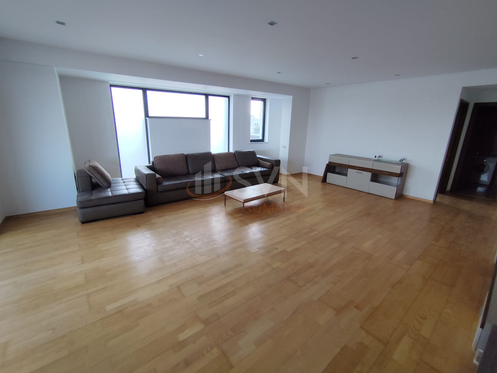 3 camere cu loc parcare subteran inclus Bucuresti/Herastrau