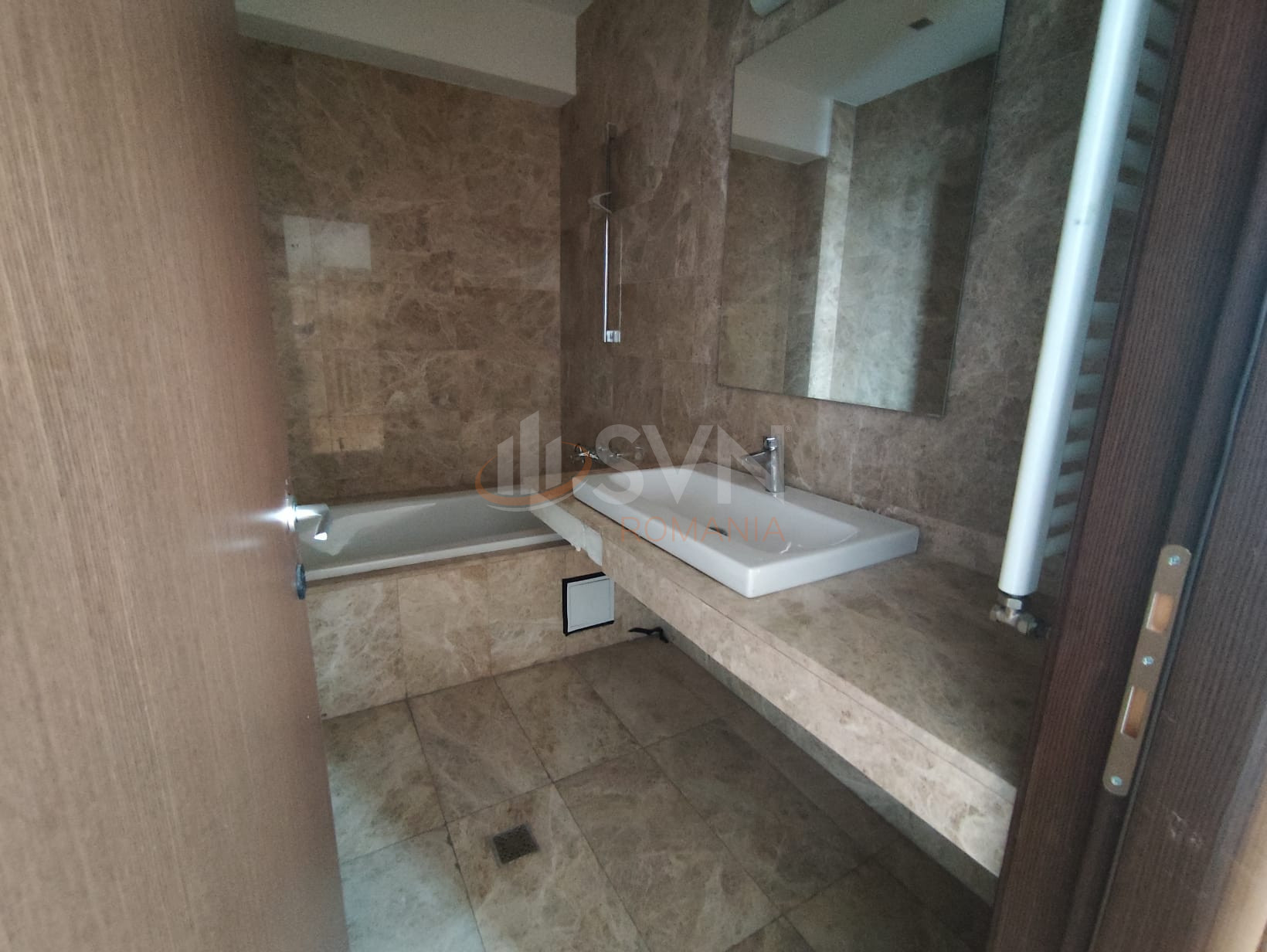 3 camere cu loc parcare subteran inclus Bucuresti/Herastrau
