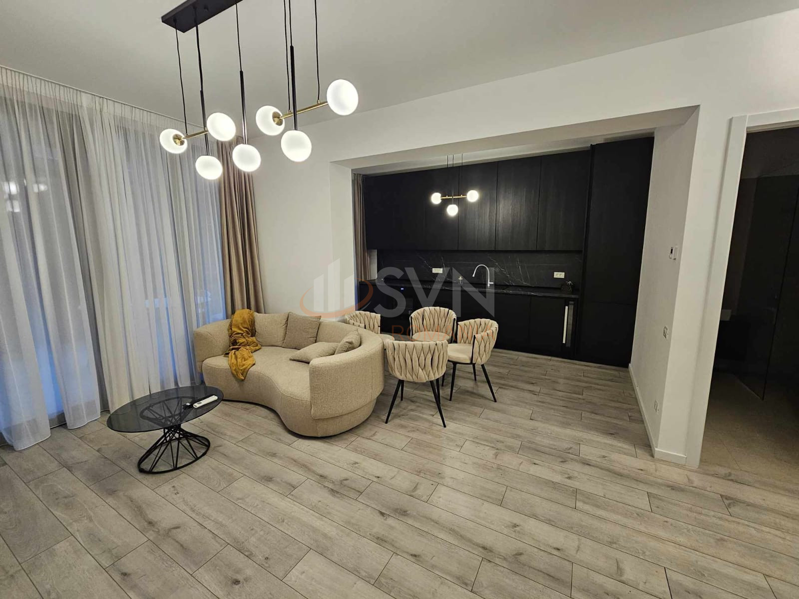 3 camere cu loc parcare subteran inclus Bucuresti/Herastrau