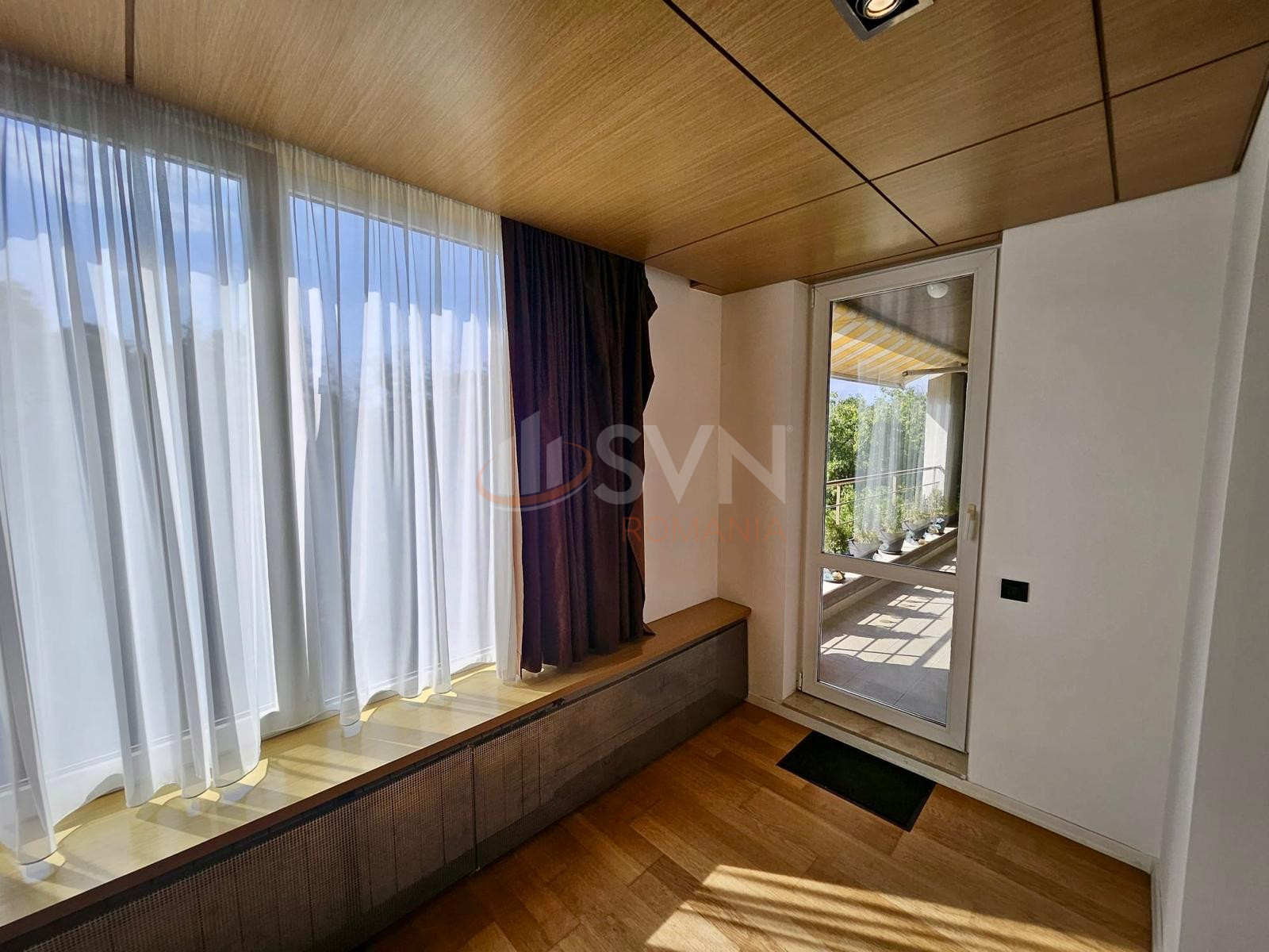 3 camere cu loc parcare subteran inclus Bucuresti/Herastrau