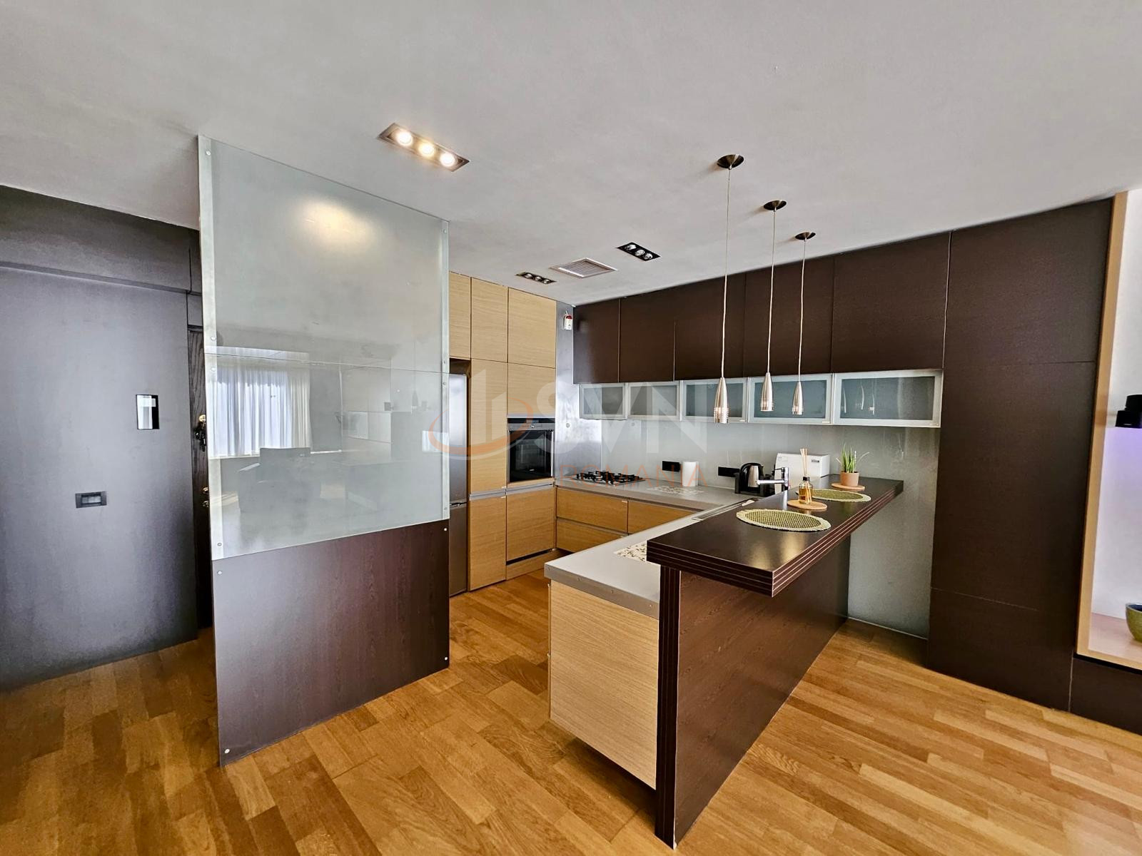 3 camere cu loc parcare subteran inclus Bucuresti/Herastrau