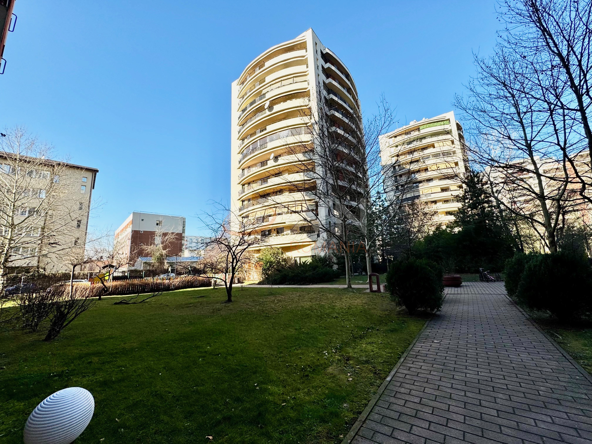 3 camere cu loc parcare subteran inclus Bucuresti/Stefan Cel Mare