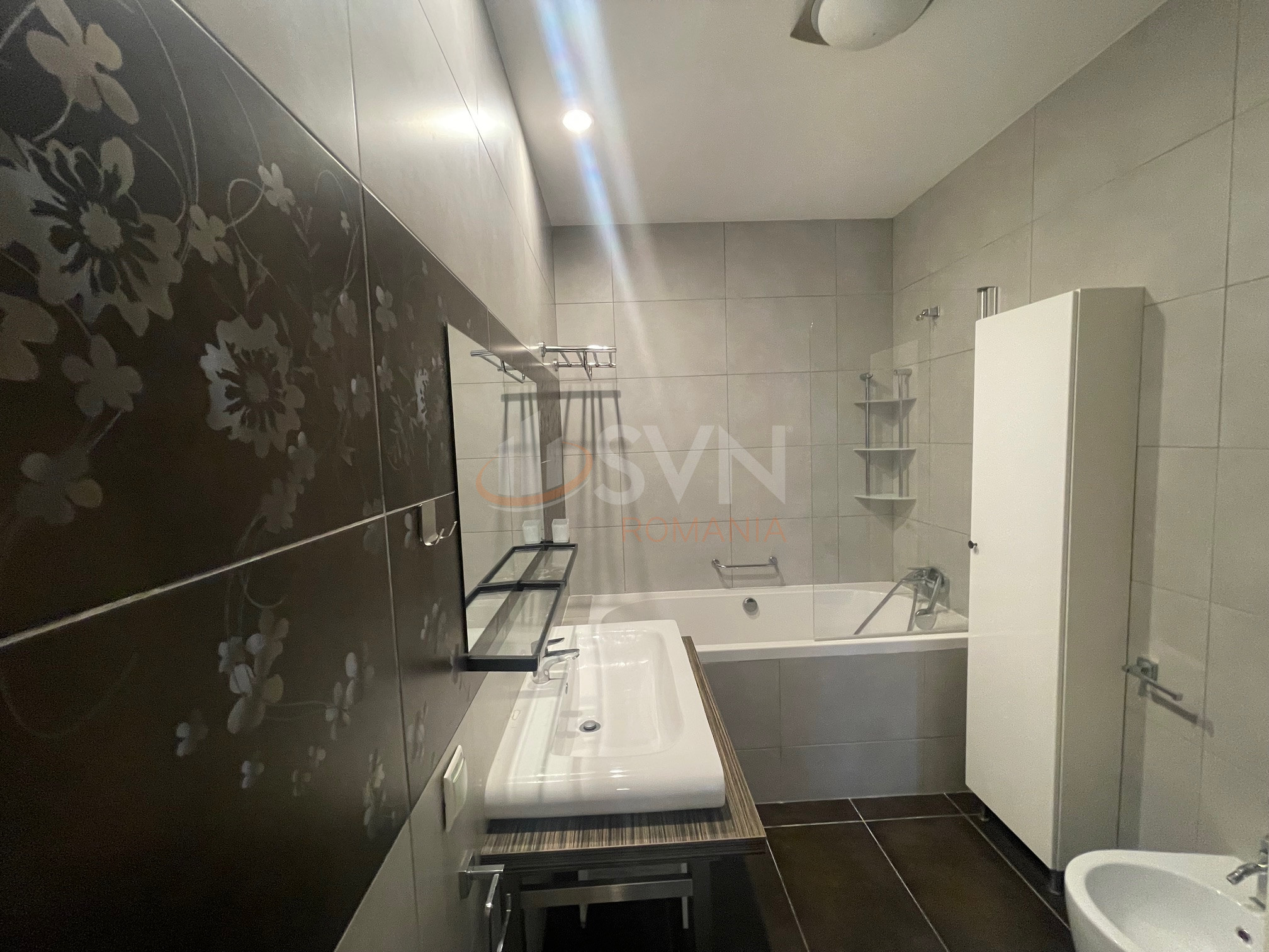 3 camere cu loc parcare subteran inclus Bucuresti/Pipera