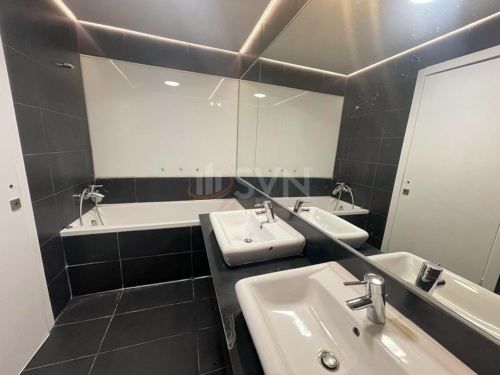 3 camere cu loc parcare subteran inclus Bucuresti/Barbu Vacarescu