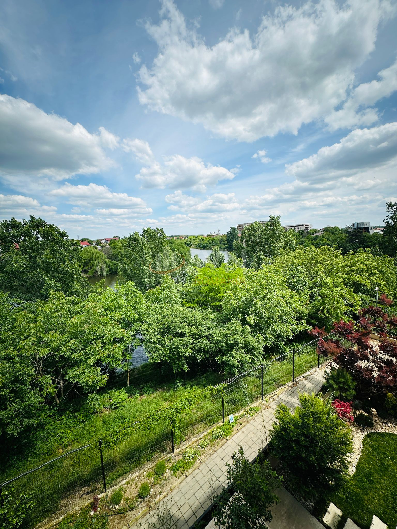 3 camere cu loc parcare subteran inclus Bucuresti/Pipera