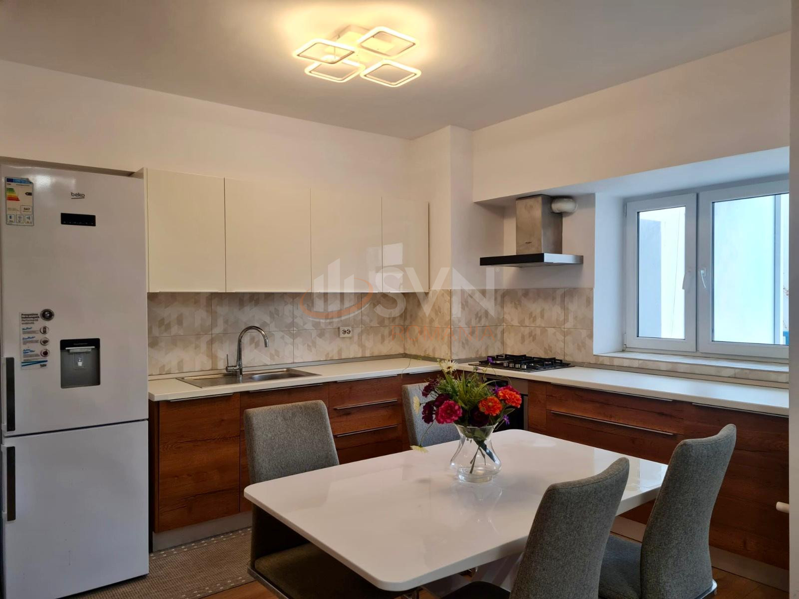 3 camere cu loc parcare subteran inclus Bucuresti/Herastrau