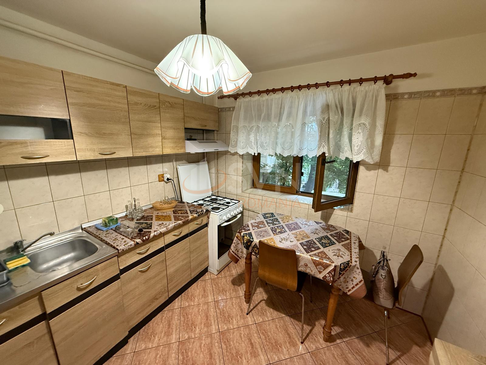 4 camere cu loc parcare exterior inclus Bucuresti/Piata Victoriei