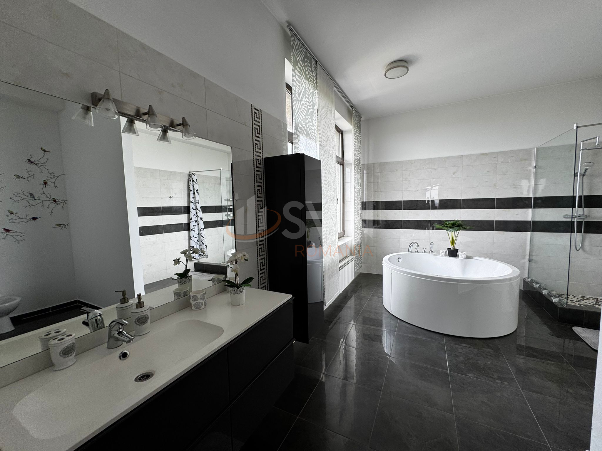 4 camere cu loc parcare exterior inclus Bucuresti/Baneasa