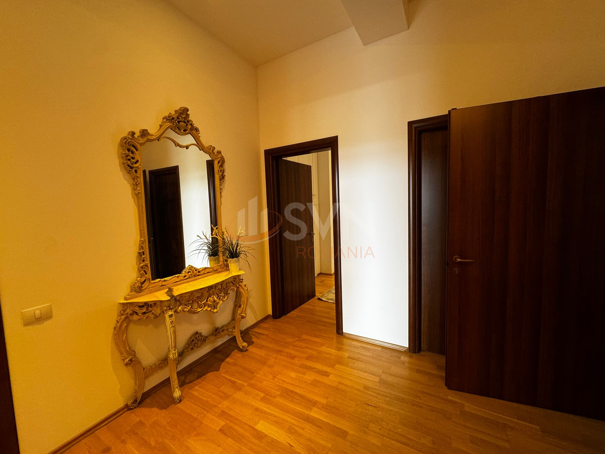 4 camere cu loc parcare exterior inclus Bucuresti/Baneasa