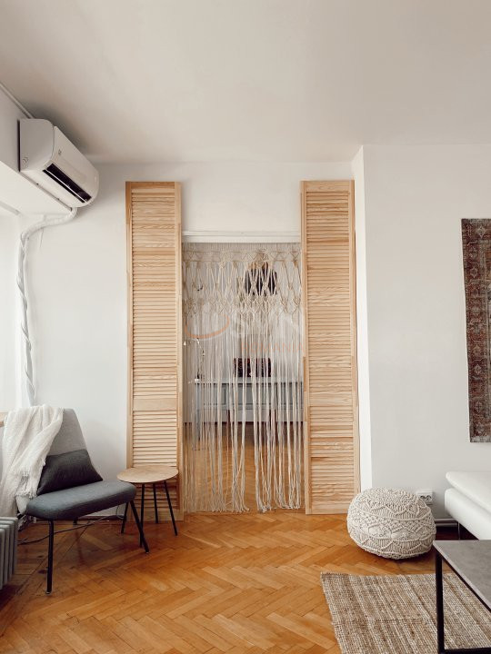 4 camere cu loc parcare exterior inclus Bucuresti/Piata Romana