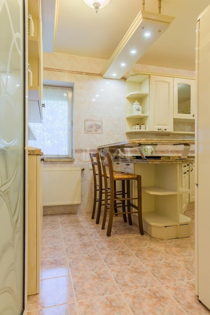 4 camere cu loc parcare exterior inclus Bucuresti/Primaverii