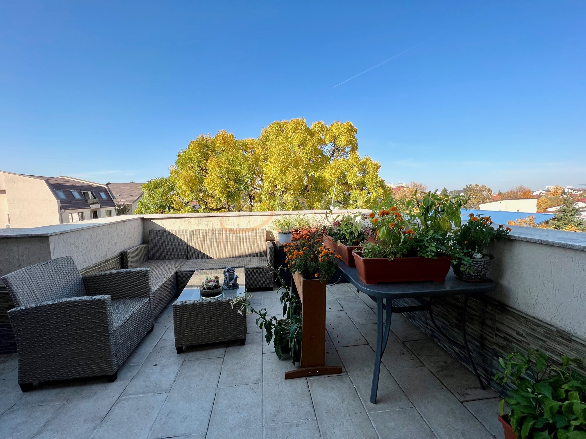 4 camere cu loc parcare exterior inclus Bucuresti/Bucurestii Noi