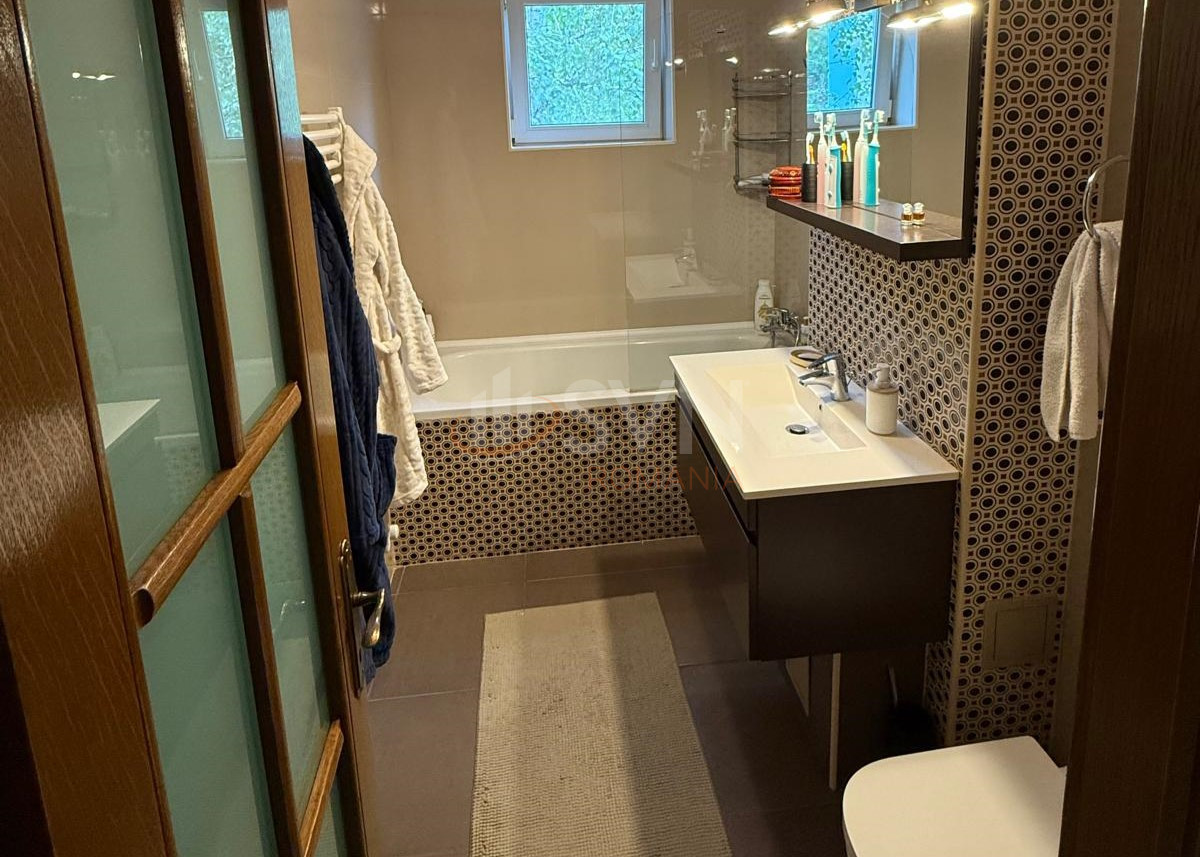 4 camere cu loc parcare exterior inclus Bucuresti/Baneasa