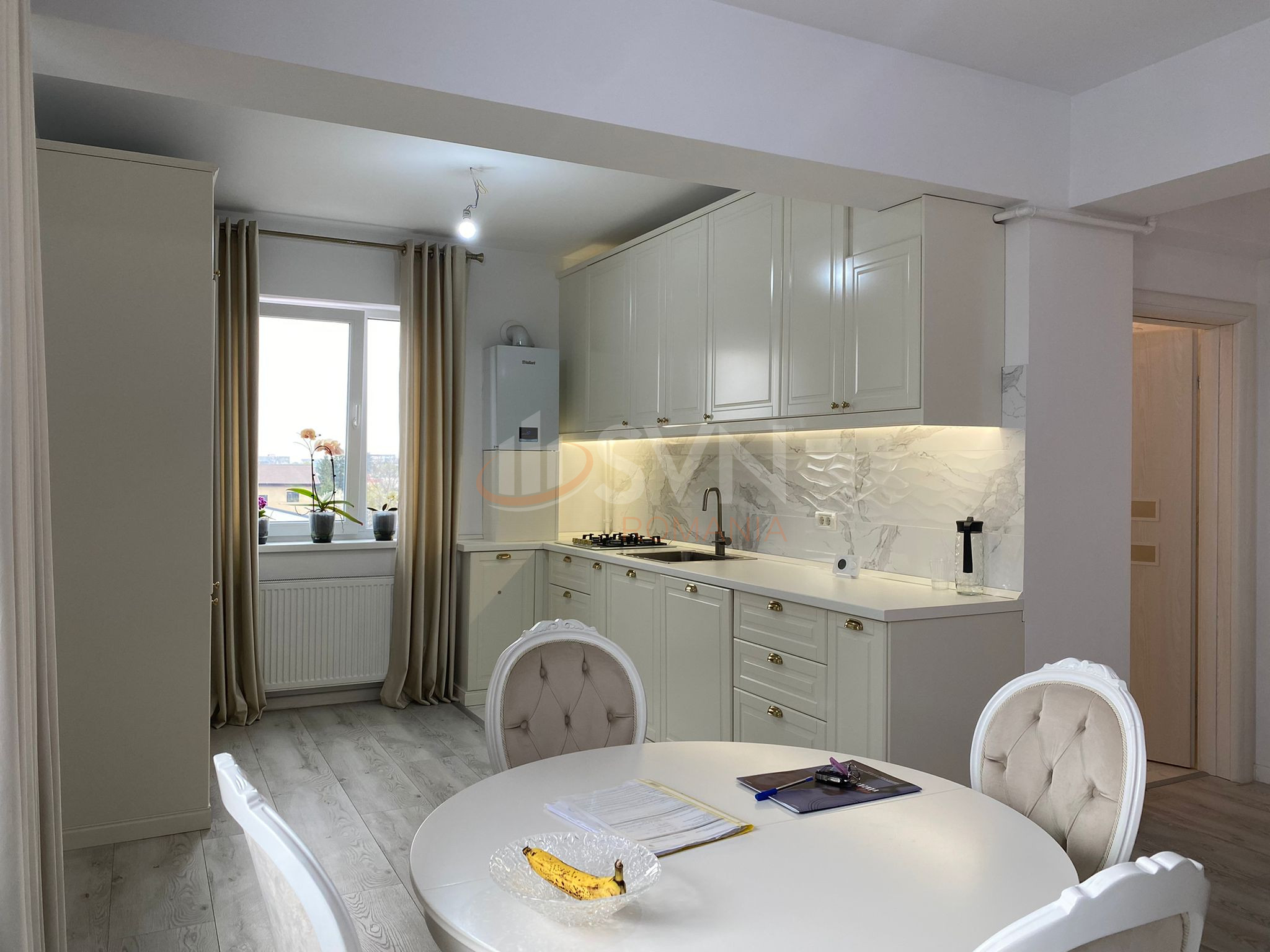 4 camere cu loc parcare exterior inclus Bucuresti/Straulesti