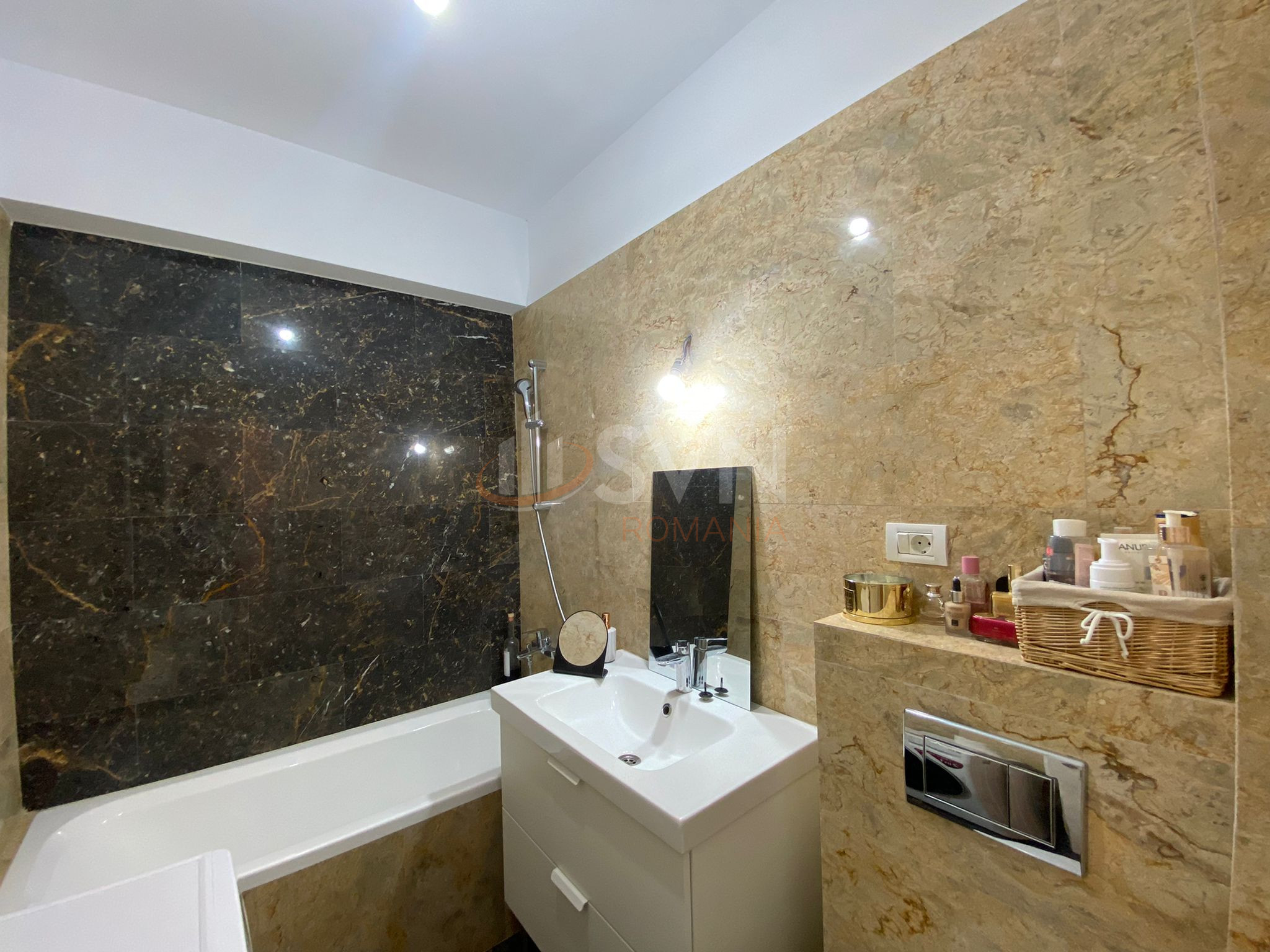 4 camere cu loc parcare exterior inclus Bucuresti/Straulesti