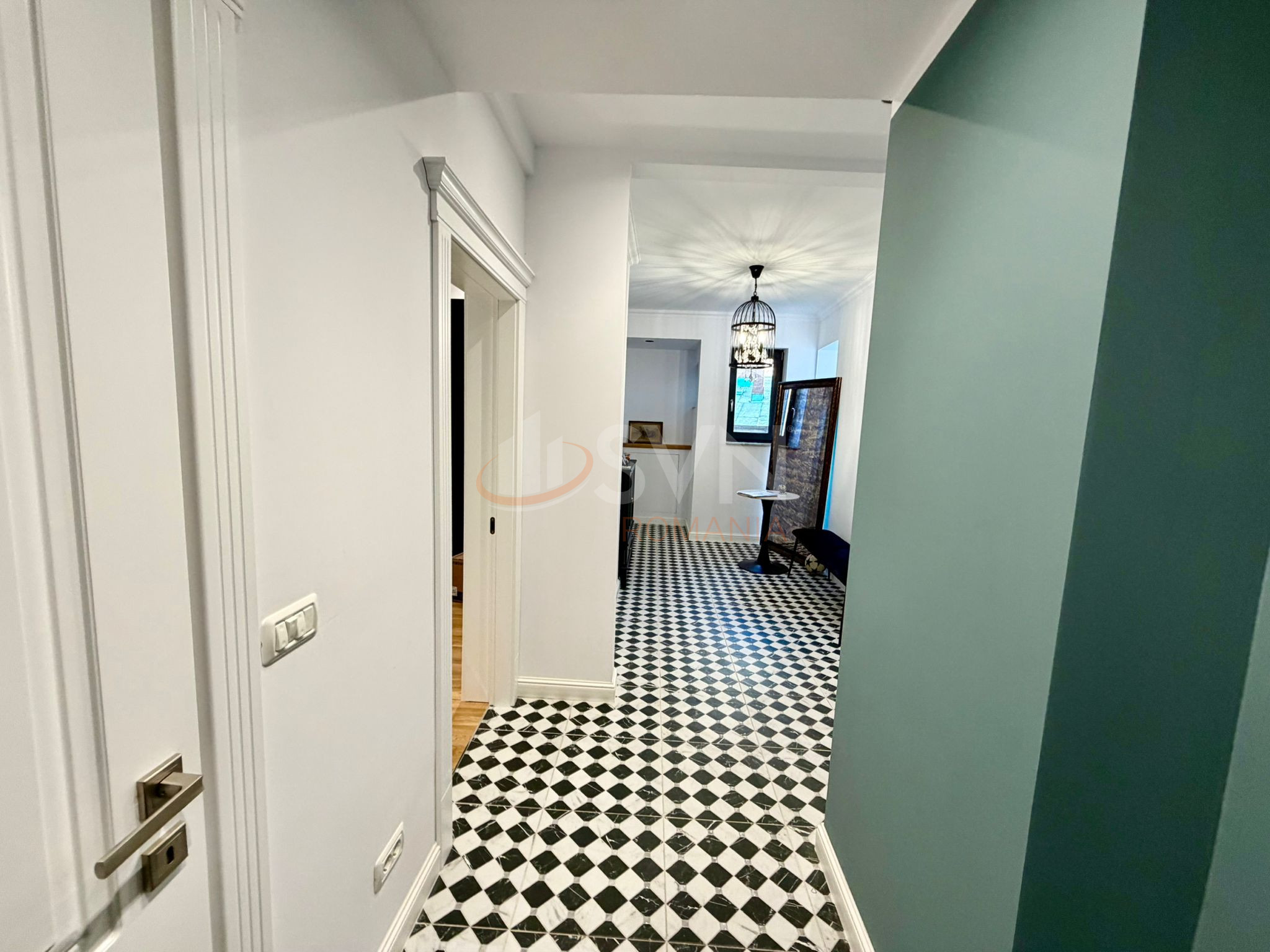 4 camere cu loc parcare exterior inclus Bucuresti/Piata Victoriei