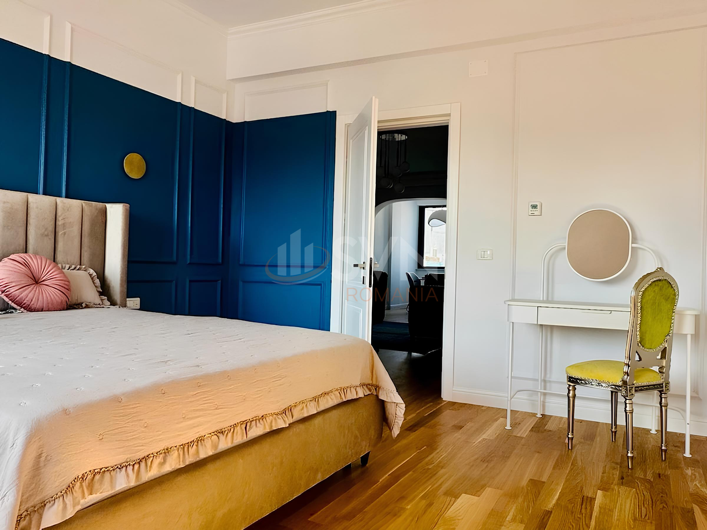 4 camere cu loc parcare exterior inclus Bucuresti/Victoriei