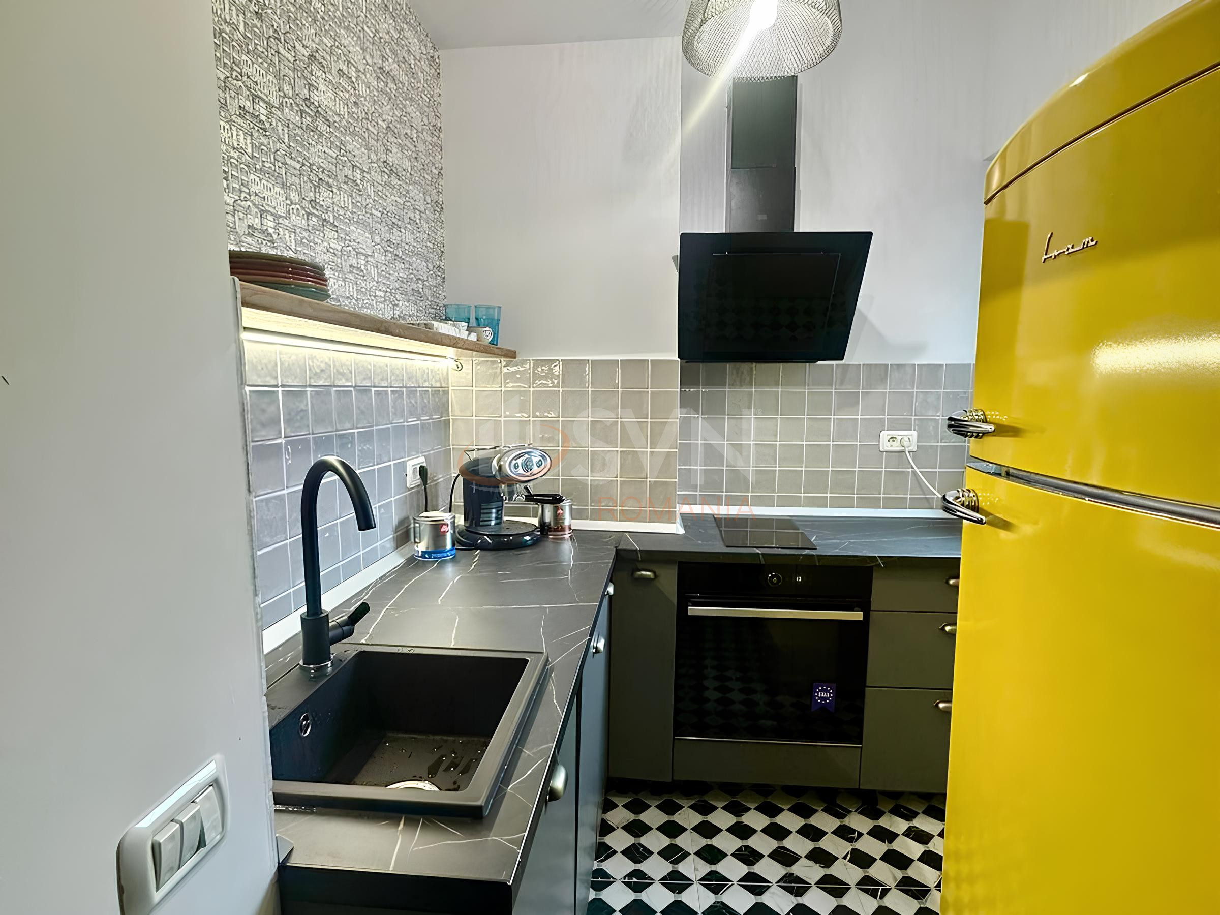 4 camere cu loc parcare exterior inclus Bucuresti/Victoriei