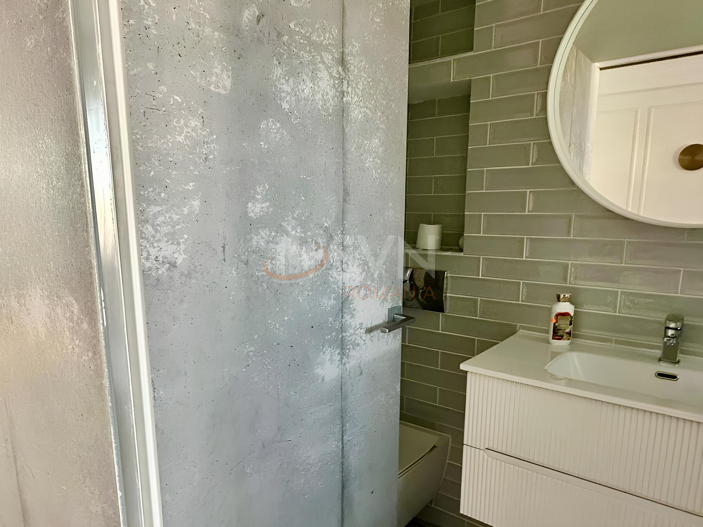 4 camere cu loc parcare exterior inclus Bucuresti/Victoriei