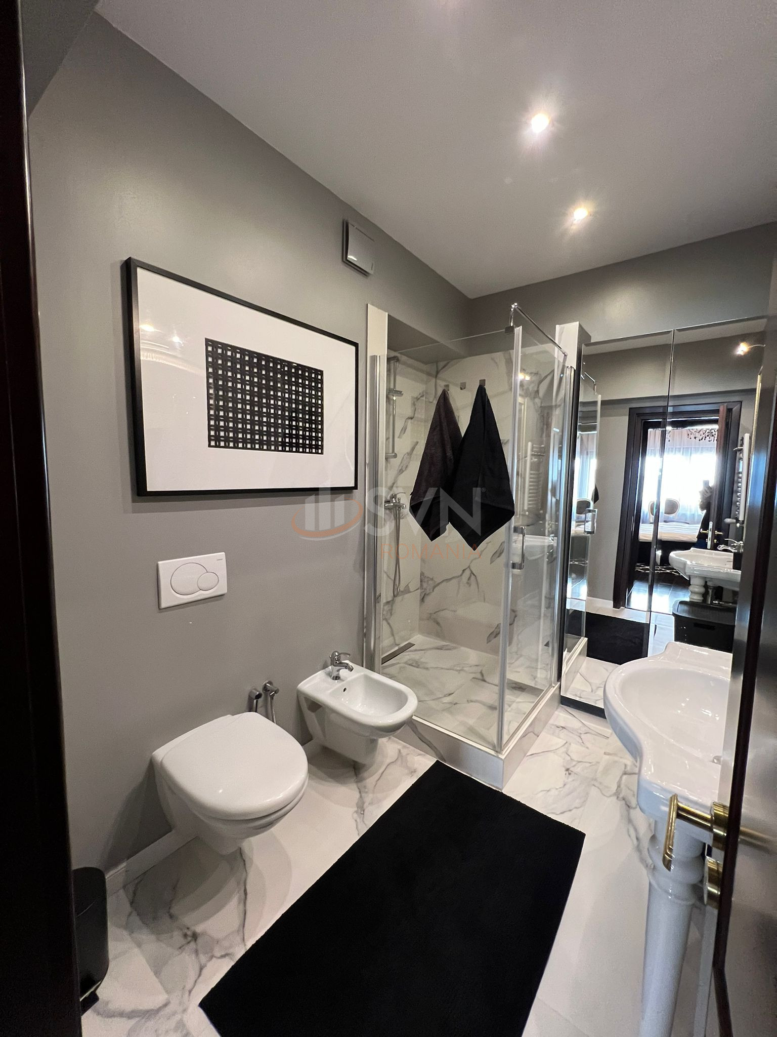 4 camere cu loc parcare exterior inclus Bucuresti/Herastrau
