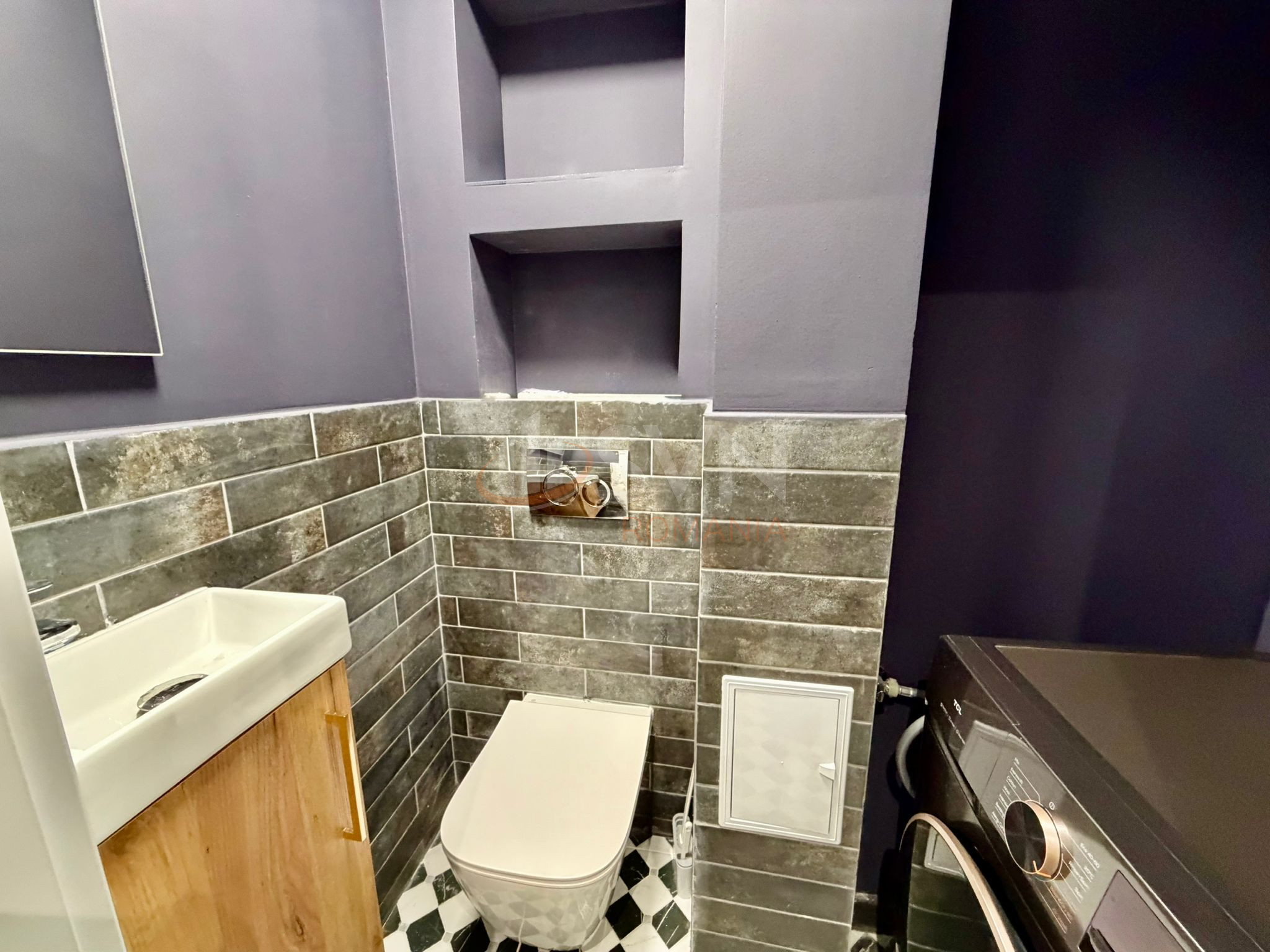 4 camere cu loc parcare exterior inclus Bucuresti/Piata Victoriei