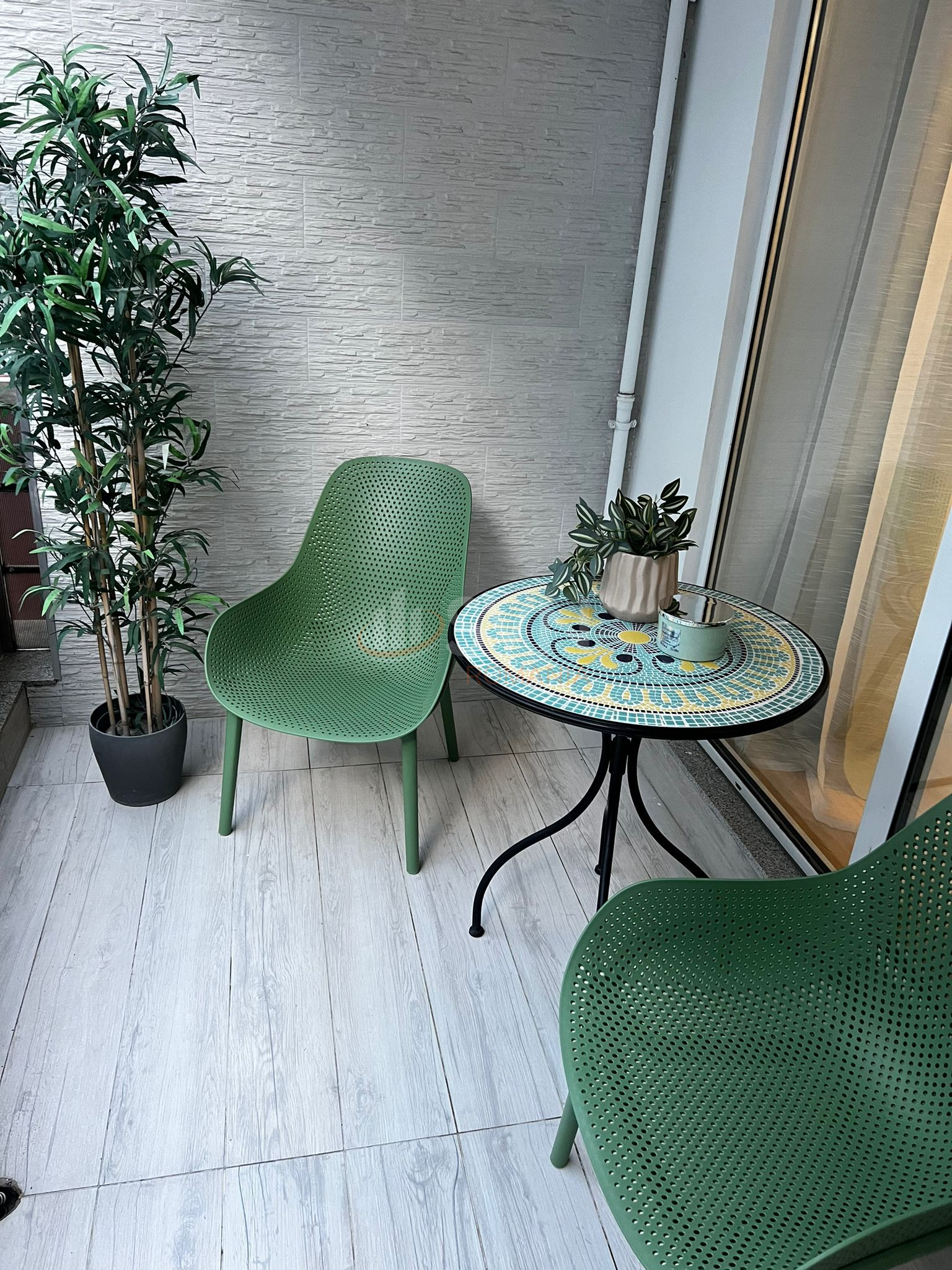 4 camere cu loc parcare exterior inclus Bucuresti/Herastrau