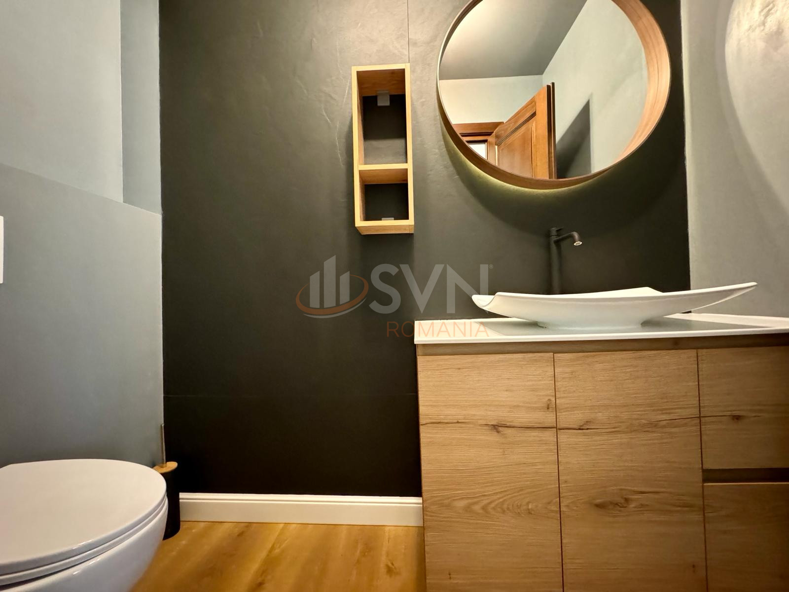 4 camere cu loc parcare exterior inclus Bucuresti/Herastrau