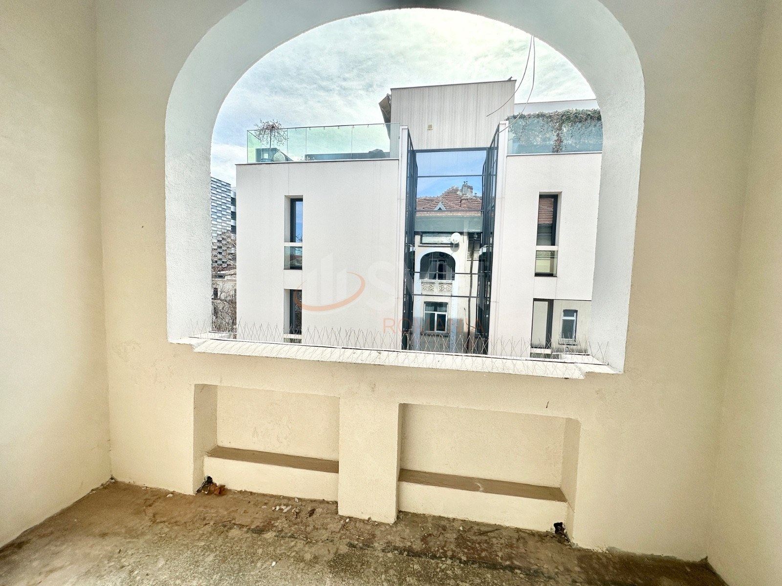 4 camere cu loc parcare exterior inclus Bucuresti/Dorobanti