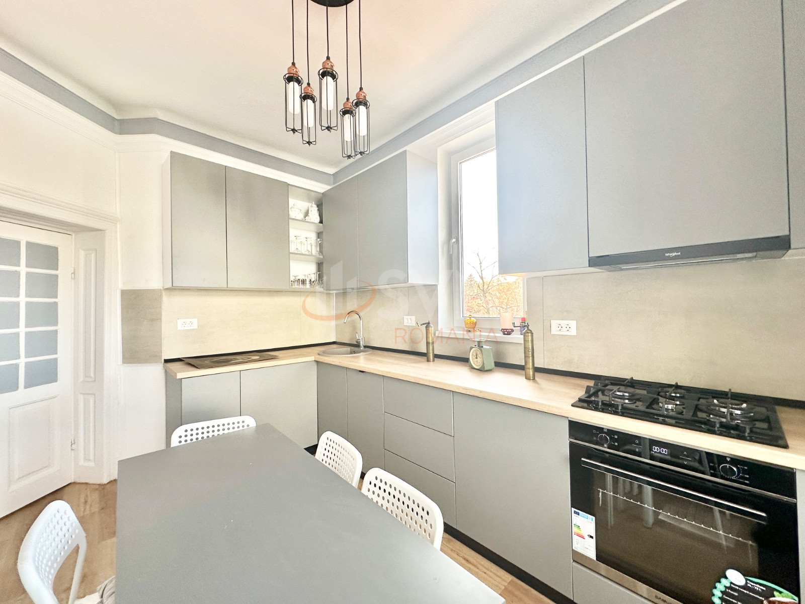 4 camere cu loc parcare exterior inclus Bucuresti/Dorobanti