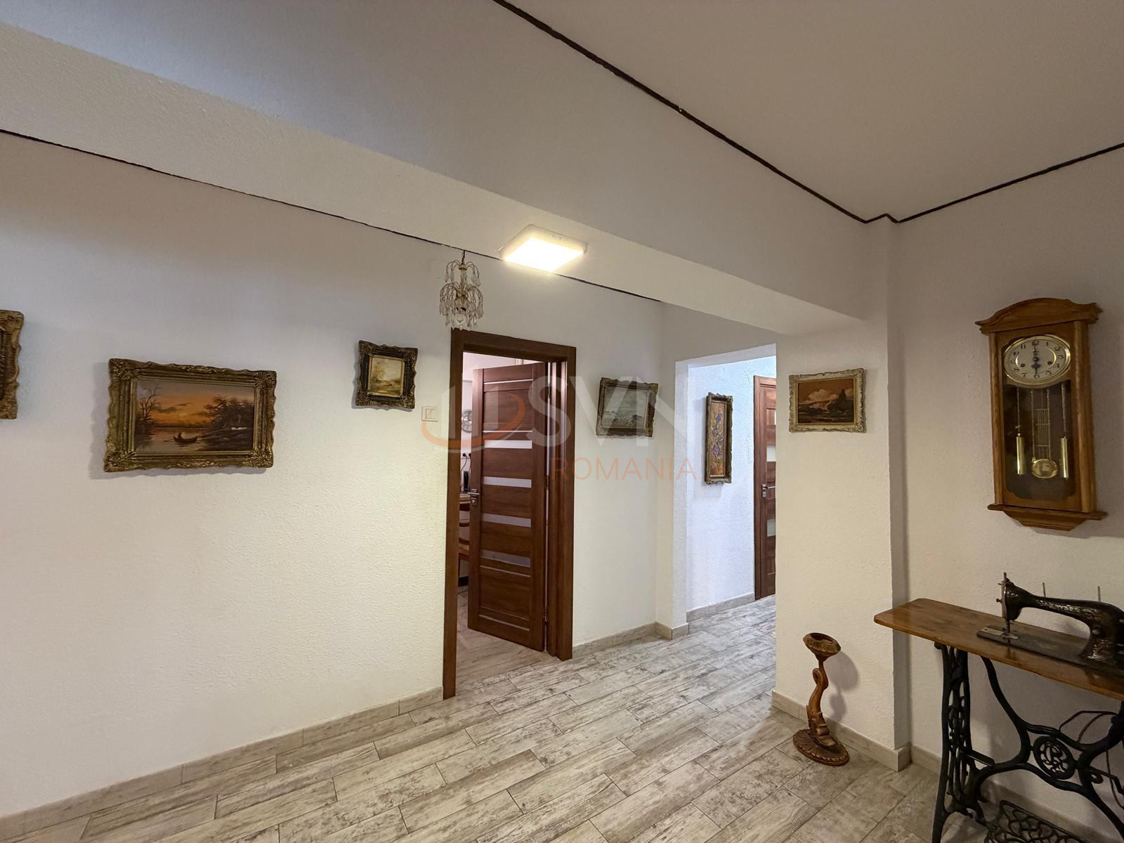 4 camere cu loc parcare exterior inclus Bucuresti/P-ta Unirii