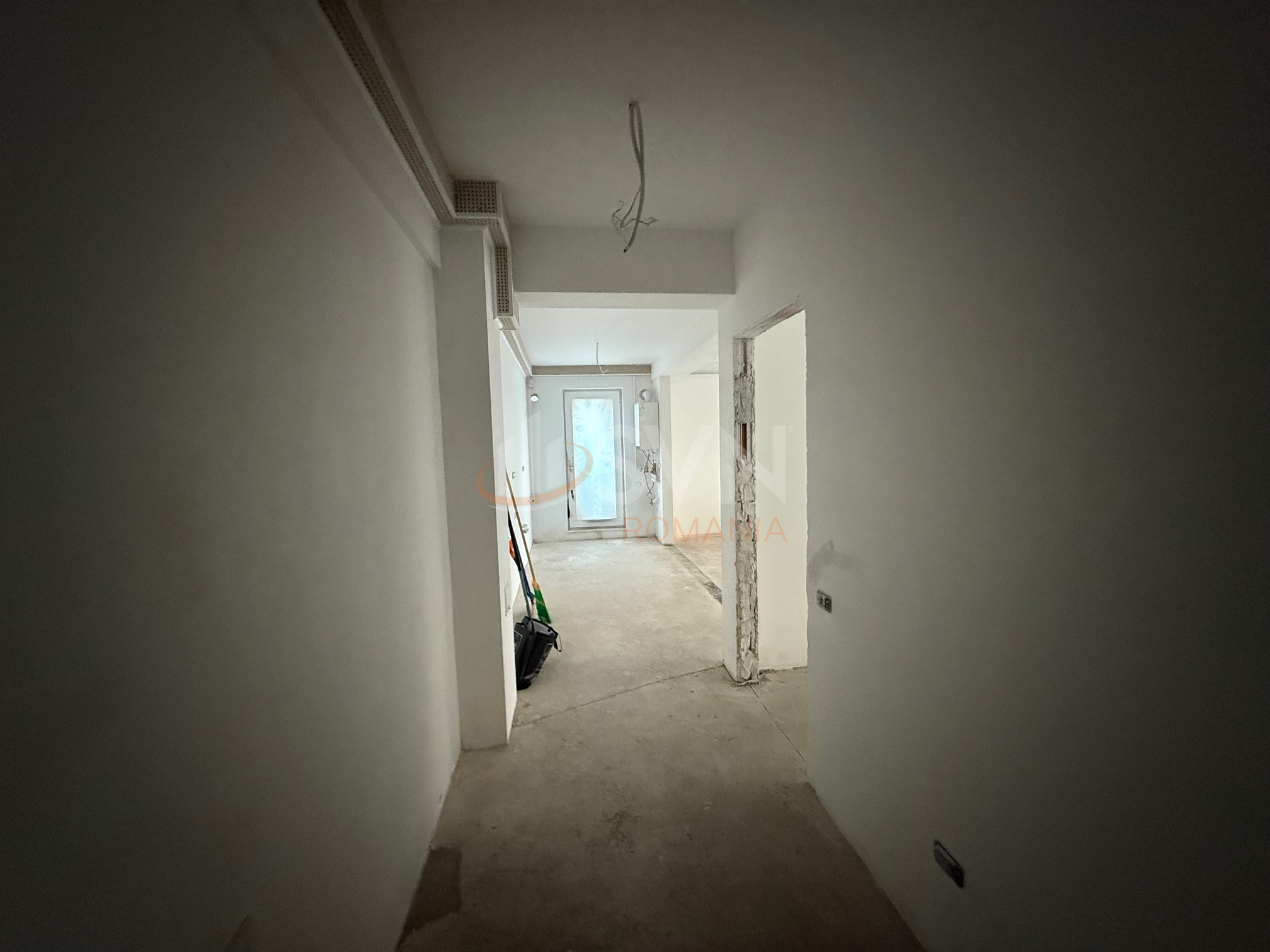 4 camere cu loc parcare exterior inclus Bucuresti/P-ta Unirii