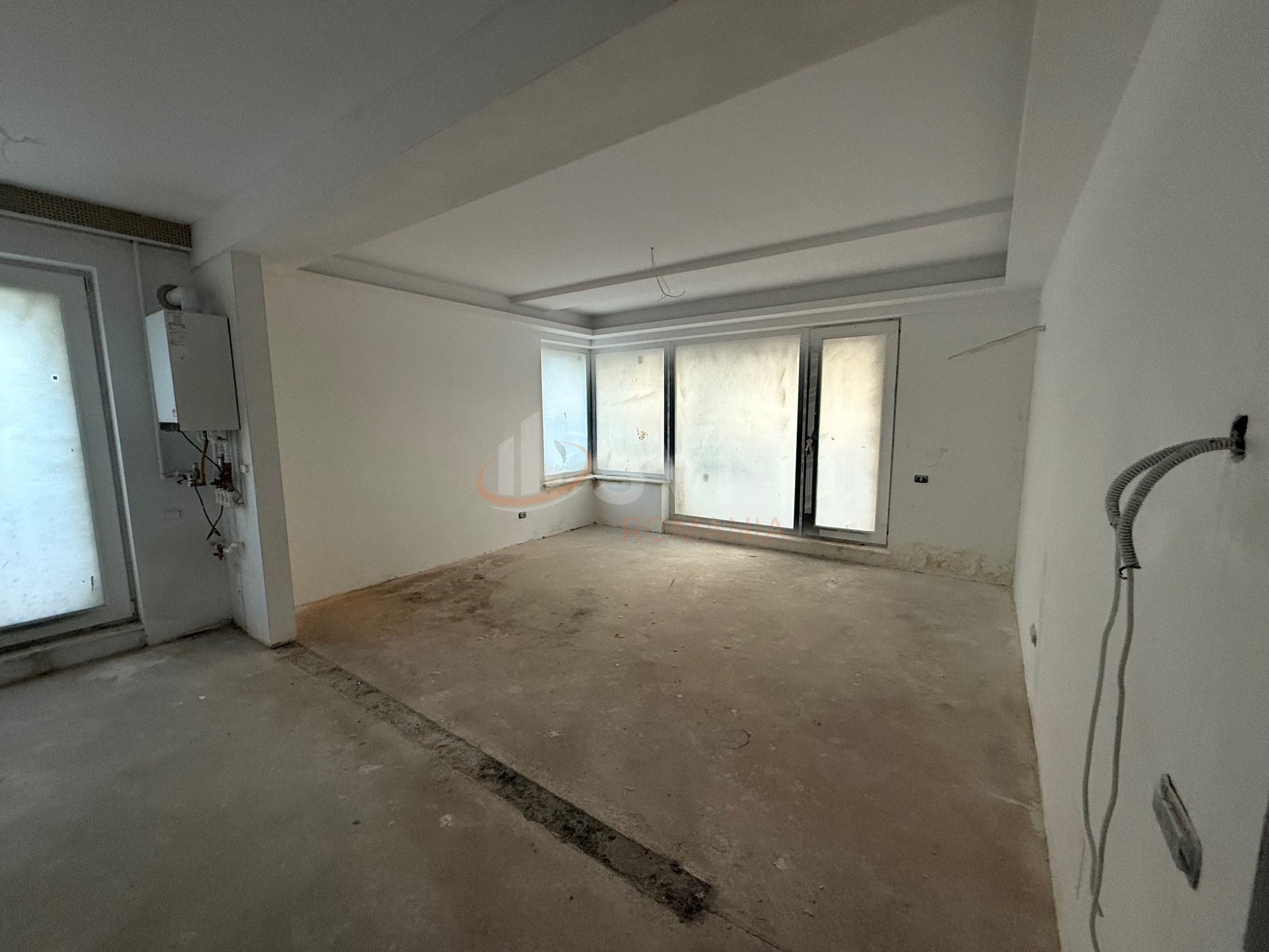 4 camere cu loc parcare exterior inclus Bucuresti/P-ta Unirii