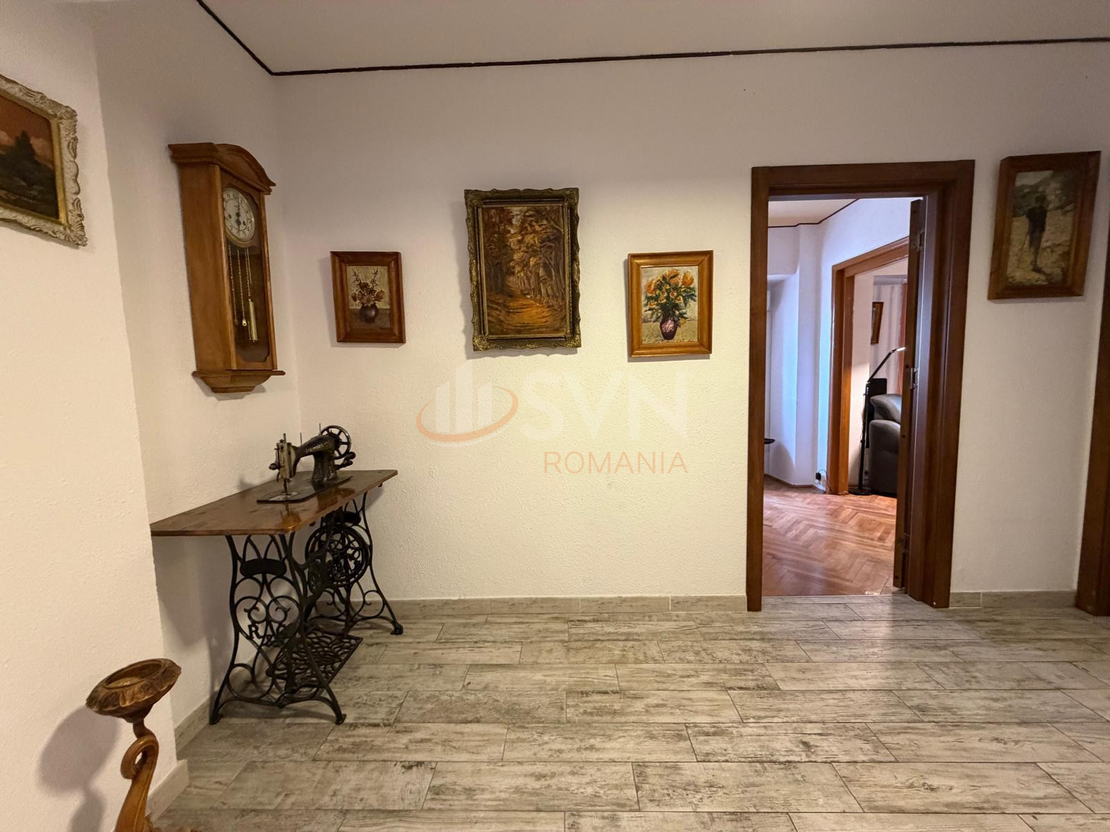 4 camere cu loc parcare exterior inclus Bucuresti/P-ta Unirii