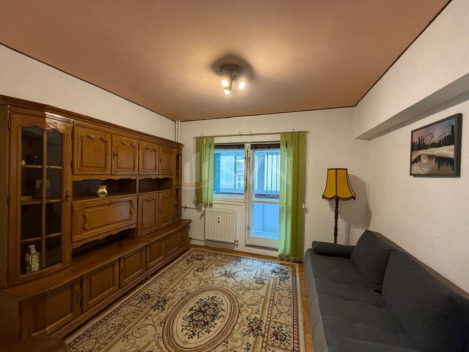 4 camere cu loc parcare exterior inclus Bucuresti/P-ta Unirii