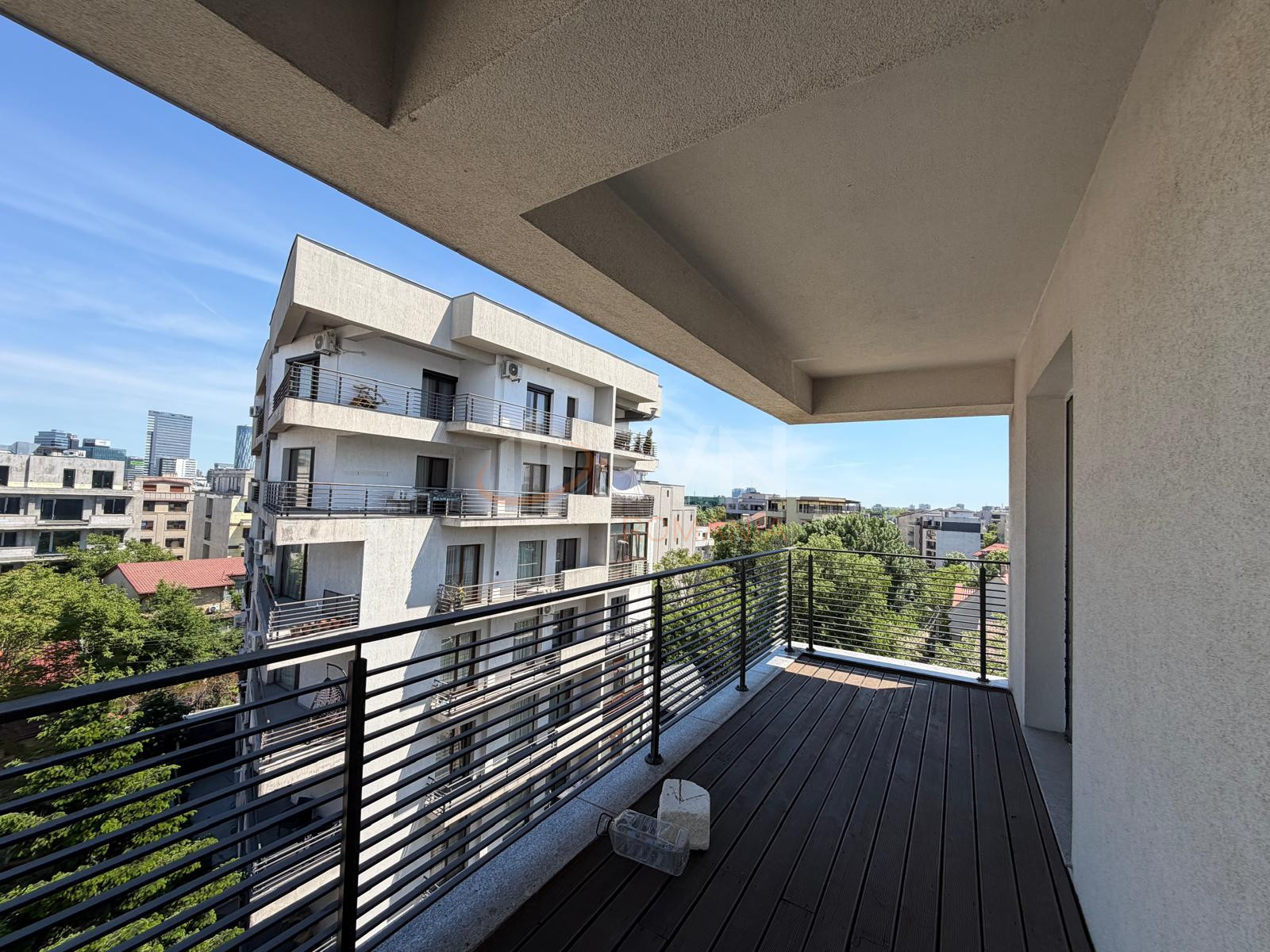 4 camere cu loc parcare exterior inclus Bucuresti/Nordului
