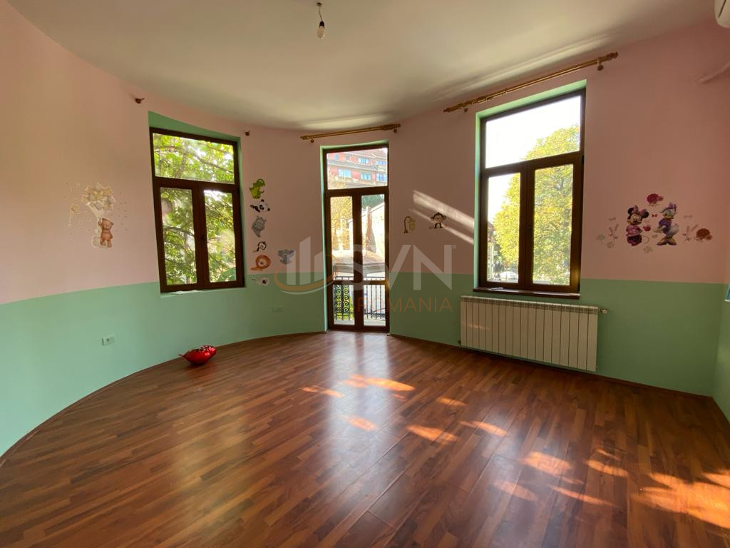 4 camere cu loc parcare exterior inclus Bucuresti/Ferdinand