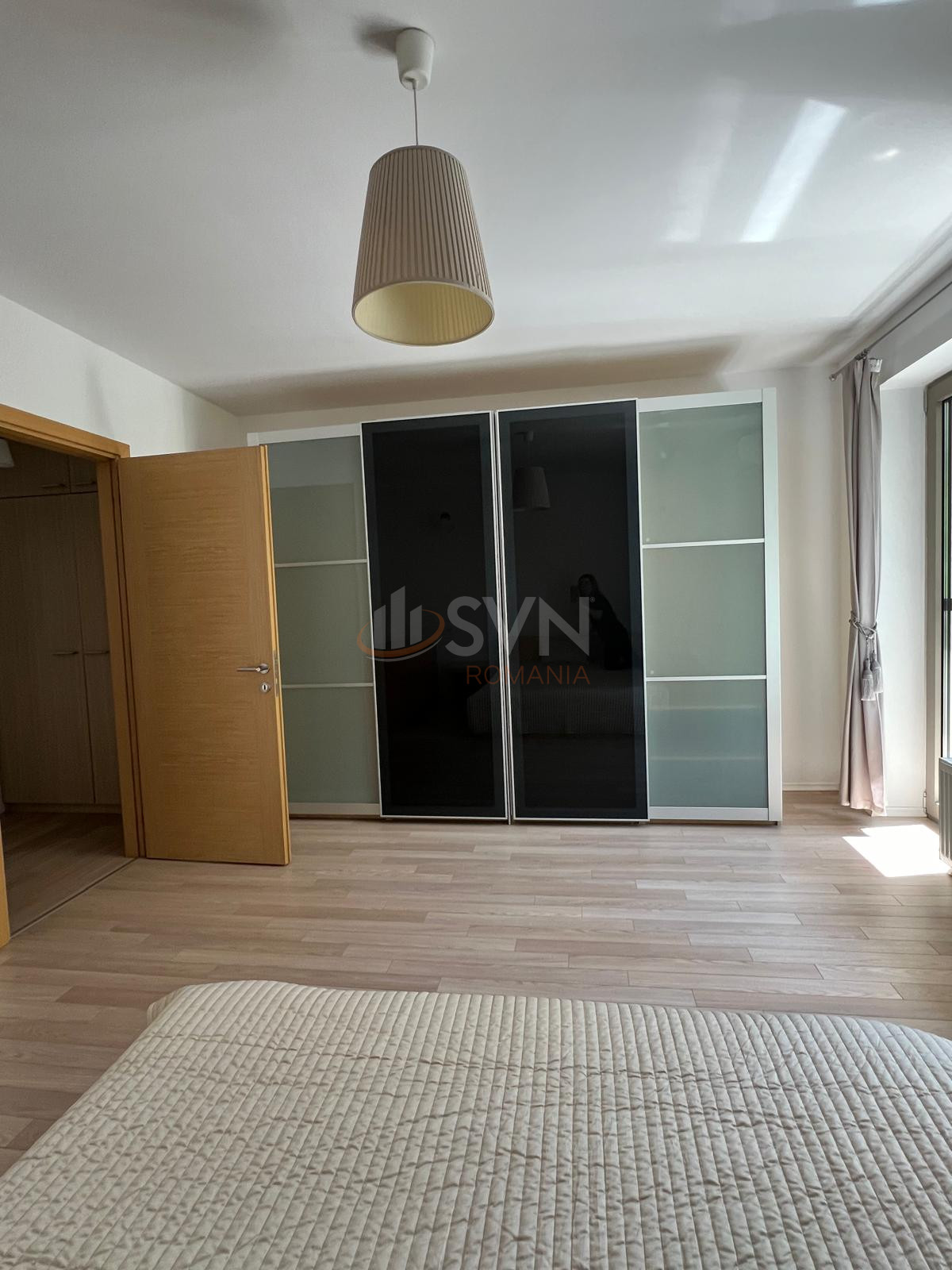 4 camere cu loc parcare exterior inclus Bucuresti/Baneasa