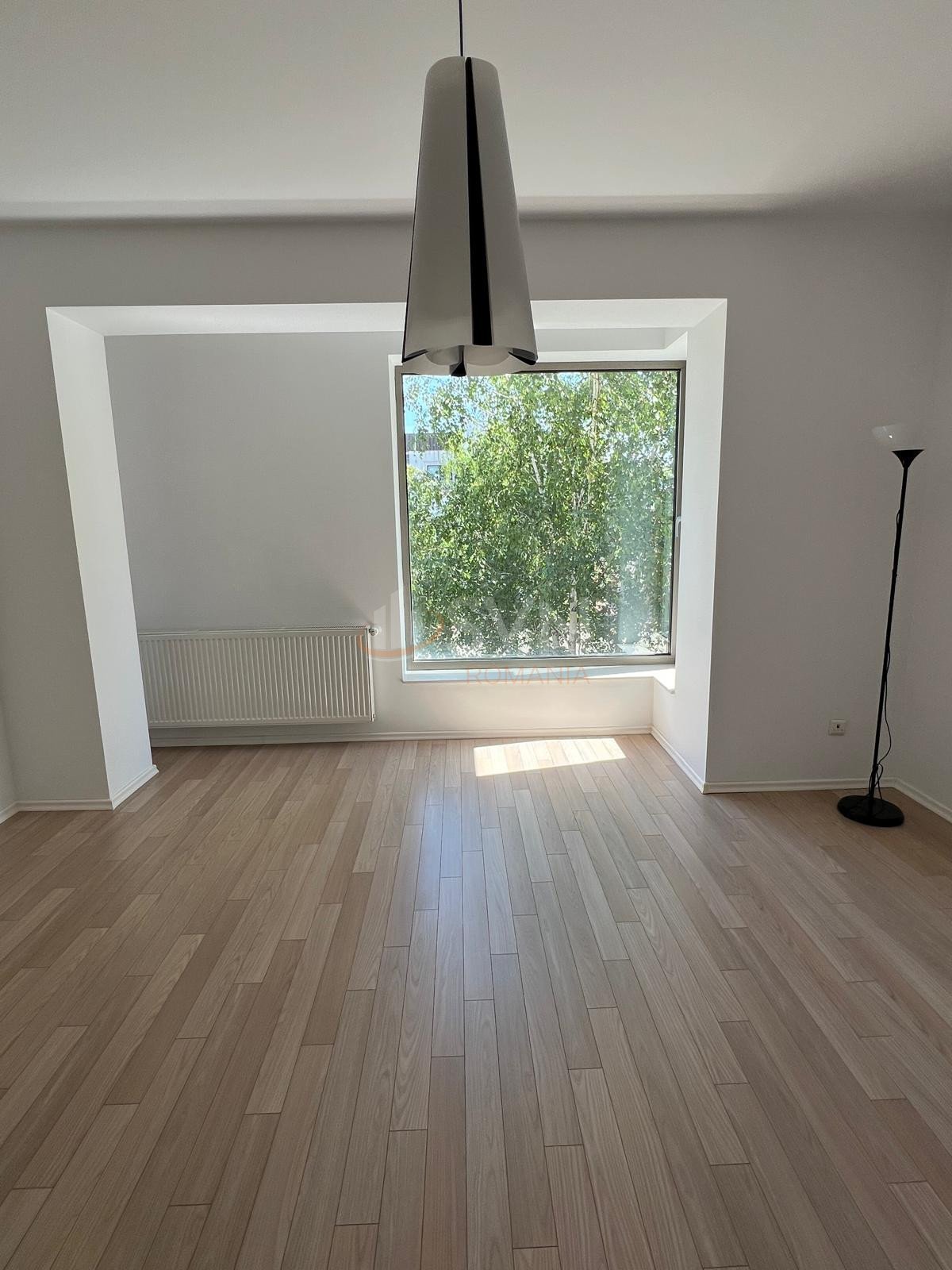 4 camere cu loc parcare exterior inclus Bucuresti/Baneasa