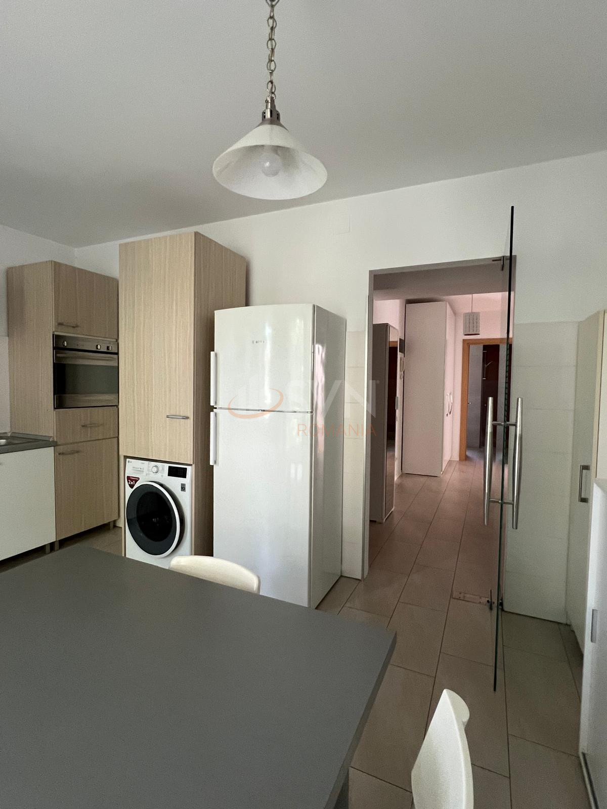 4 camere cu loc parcare exterior inclus Bucuresti/Baneasa