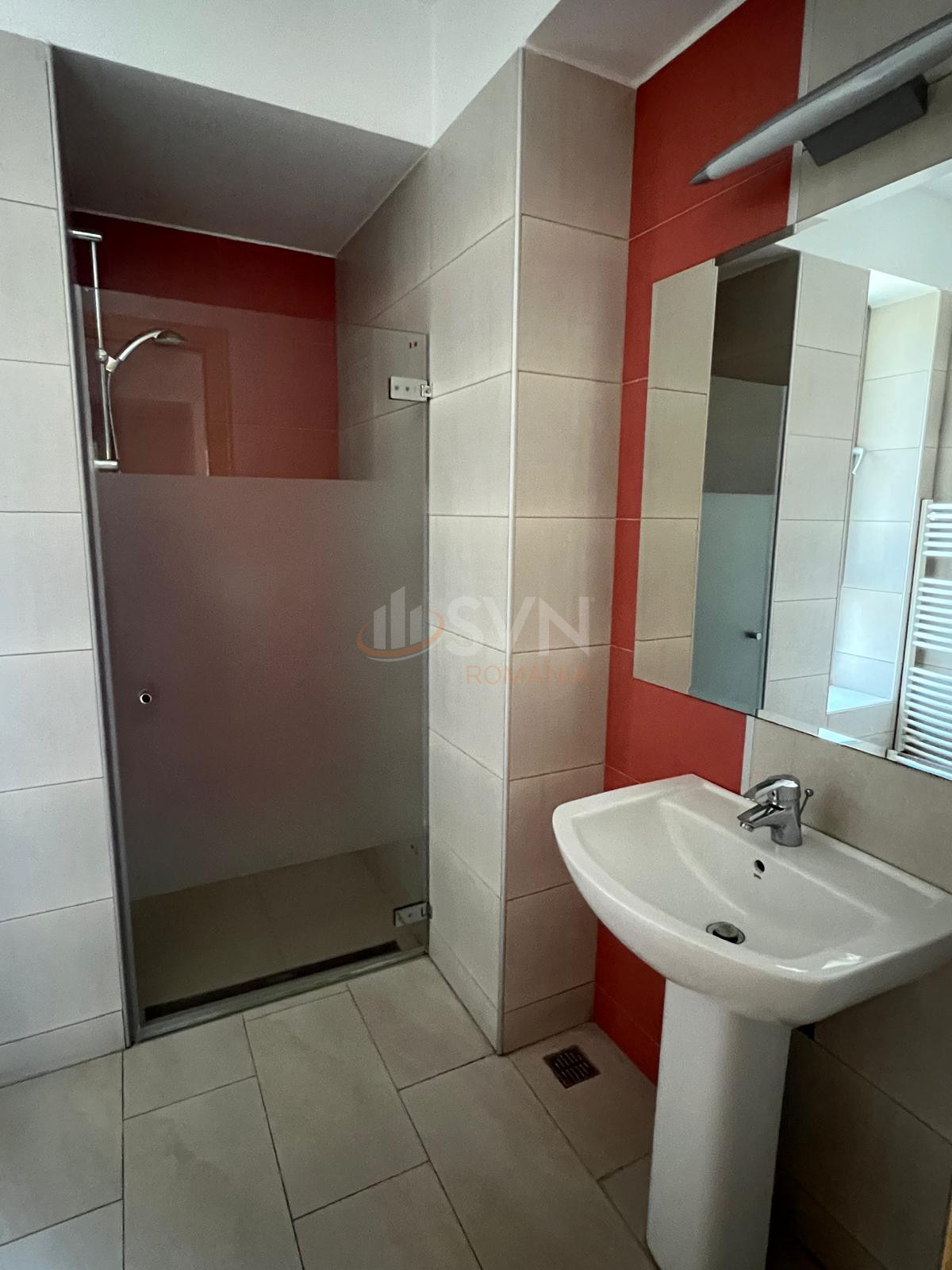 4 camere cu loc parcare exterior inclus Bucuresti/Baneasa